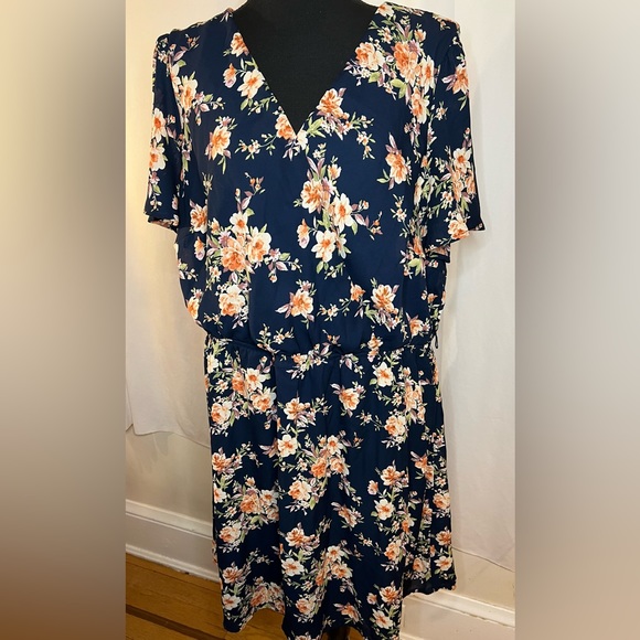 As U Wish Floral Dress Dark Navy Size 2X - Picture 3 of 12